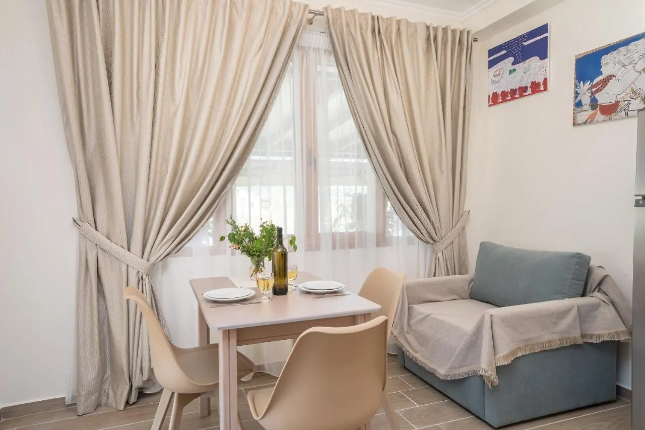 Ilias Apartments サミ