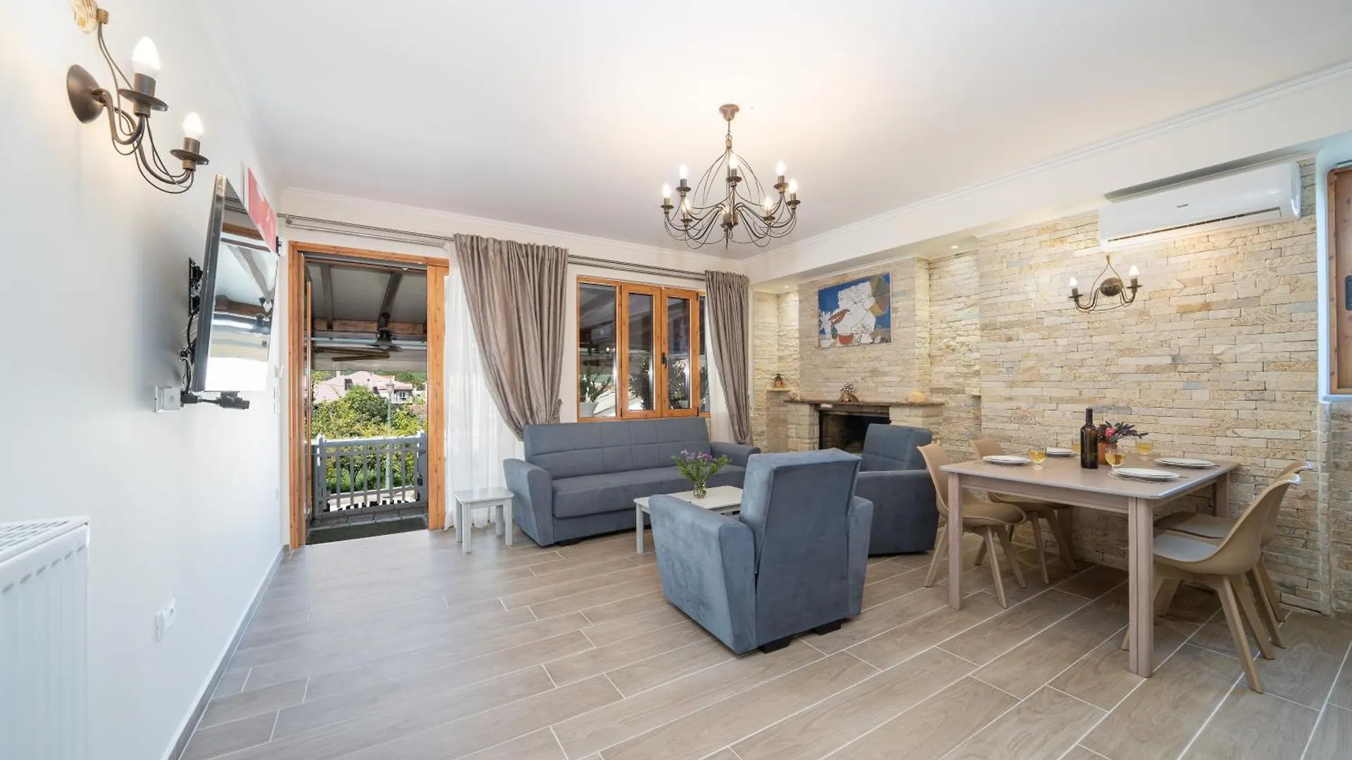 Ilias Apartments サミ